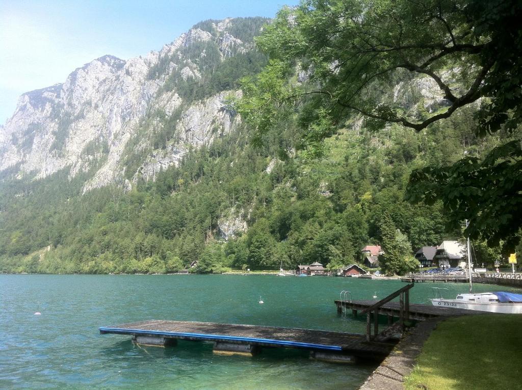 See-Hotel Post am Attersee Weissenbach am Attersee Buitenkant foto
